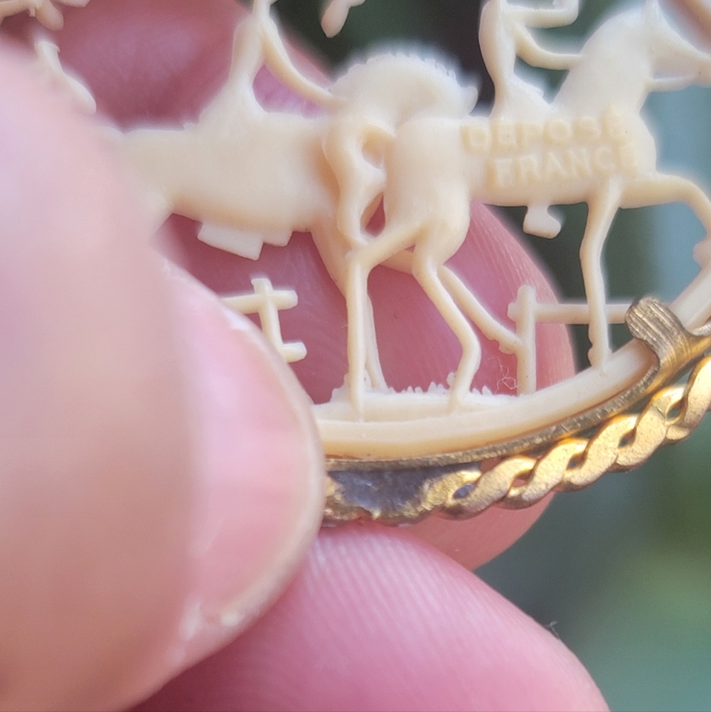 Antique Depose France Celluloid Brooch - Picture 3 of 6